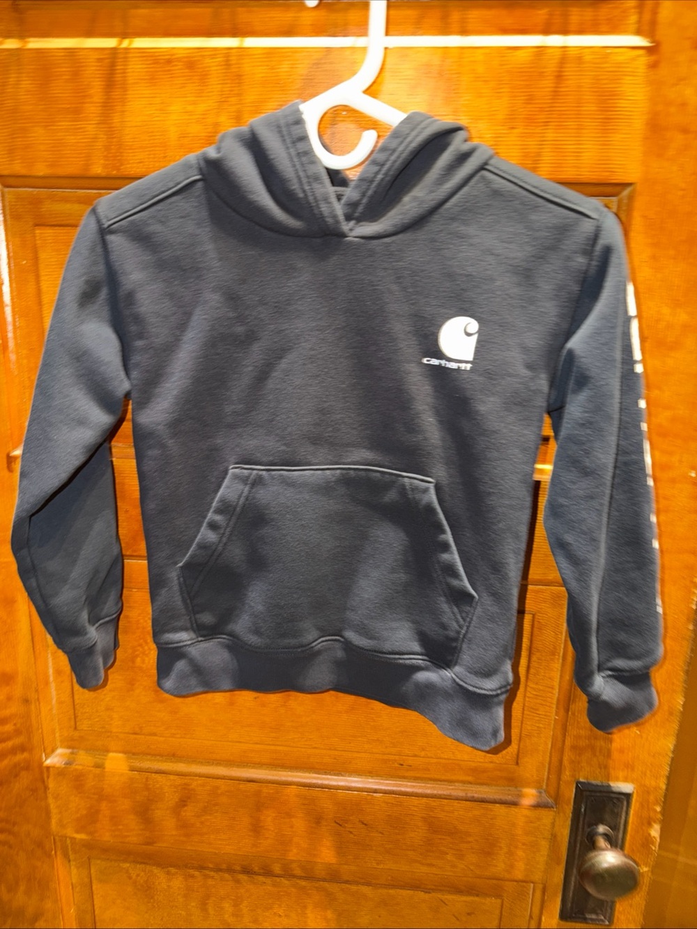 Carhartt Boys Black Pullover Hoodie Logo Front Pockets Size 6 EUC Fall Weather